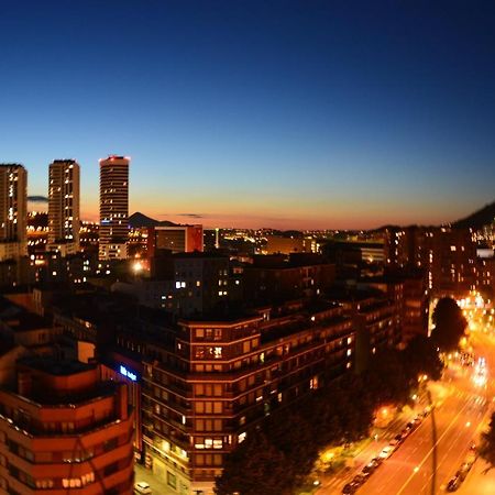 Superviews, Parking 24H Vigilado Incluido Y Netflix En Habitacion Independiente Con Bano Privado En Apartamento Particular, Francais&English Bilbao Exteriér fotografie